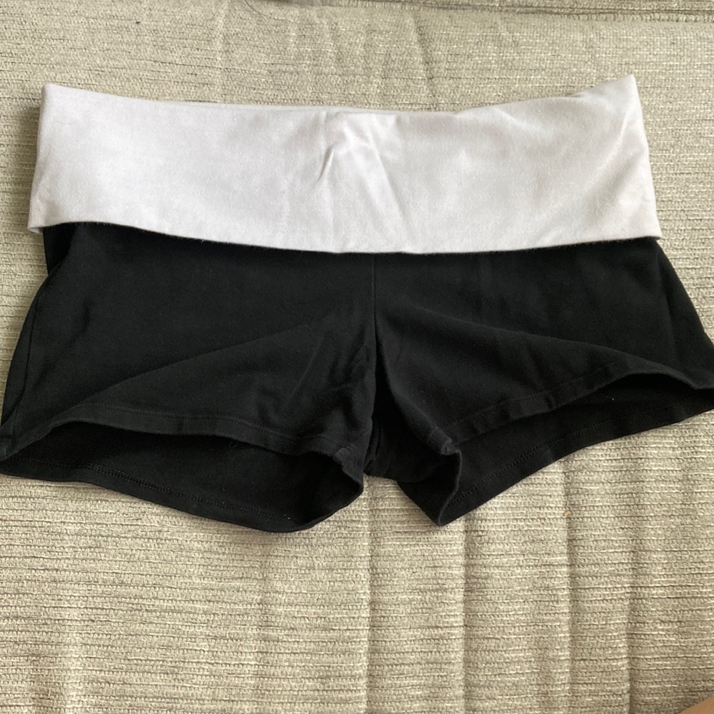 💕PINK Victoria’s Secret Yoga Shorts